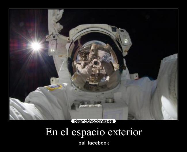 En el espacio exterior - pal facebook