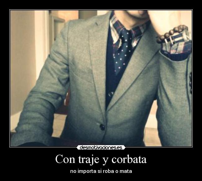 Con traje y corbata - 