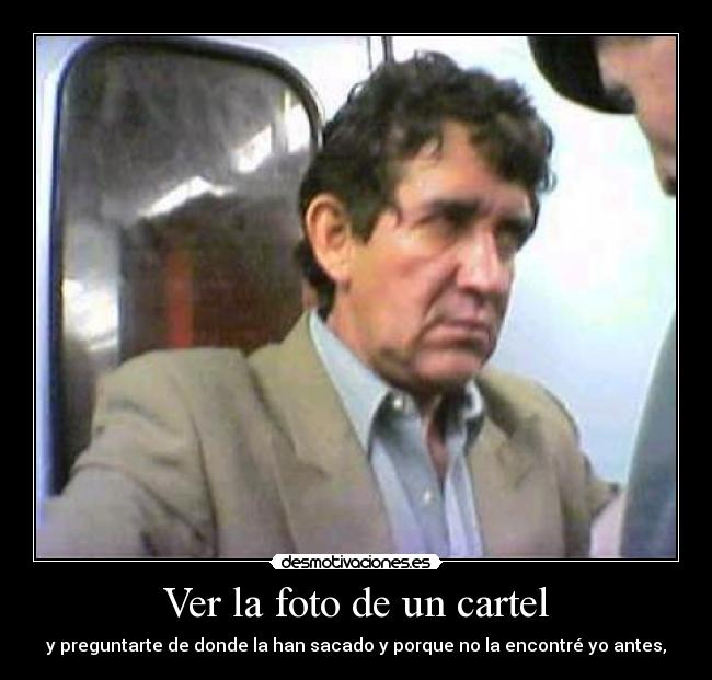 Ver la foto de un cartel - 