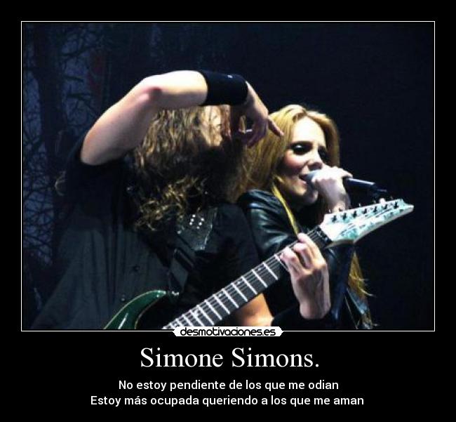 Simone Simons. - 