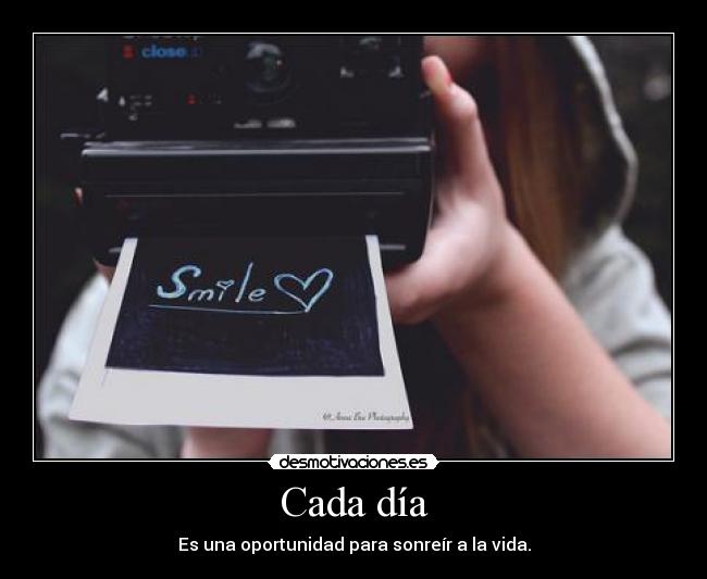 carteles life smile desmotivaciones