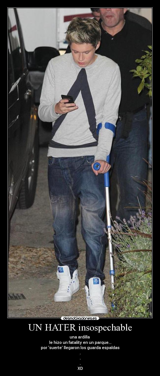 UN HATER insospechable - una ardilla
le hizo un fatality en un parque...
por suerte llegaron los guarda espaldas
.
.
.
XD