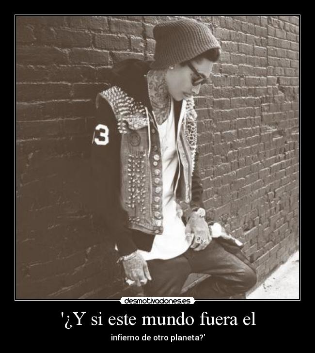 carteles mundo vuelto putillas jajajajajajajaj mes fuera miss uuuuuuu desmotivaciones