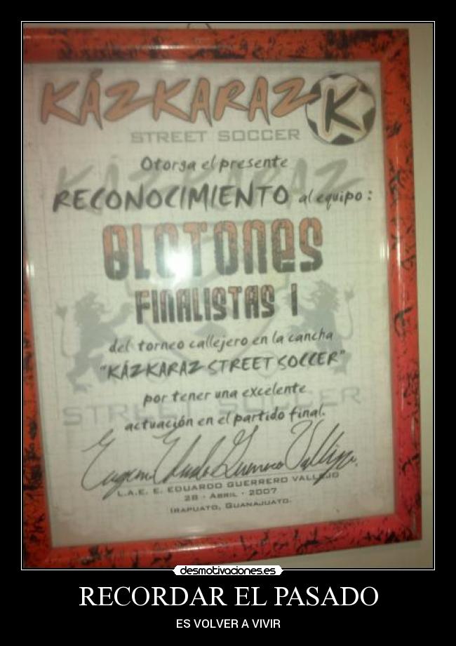 RECORDAR EL PASADO - ES VOLVER A VIVIR