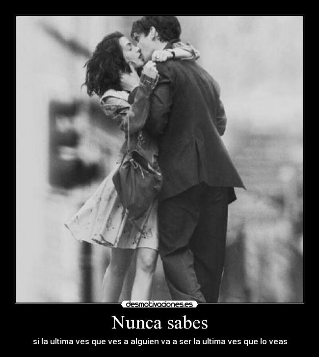 carteles prensent day desmotivaciones