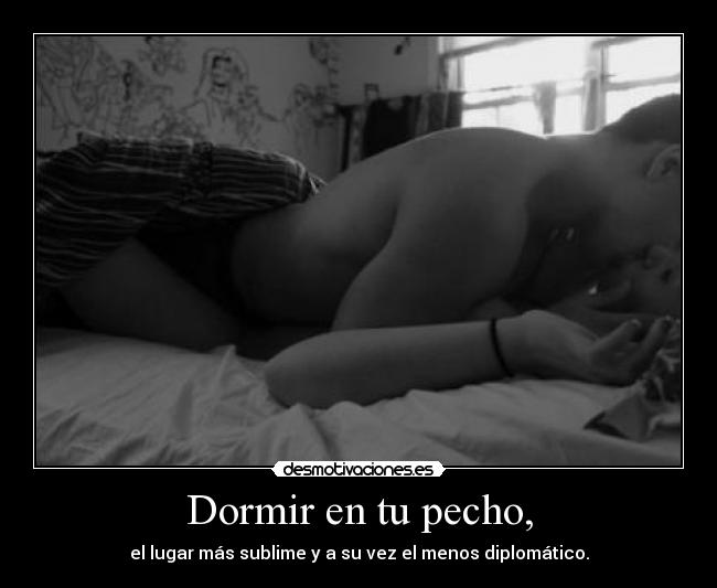 Si es posible dormir con el pecho de silicio en el vientre