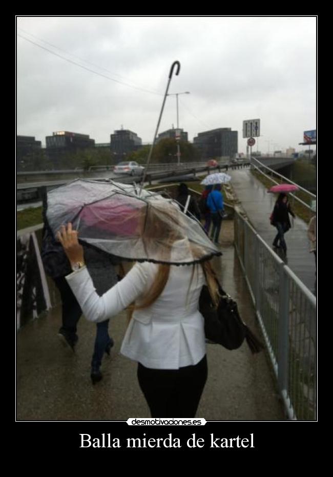 carteles socorro que corro este cartel sera votado por antoniogarchero como cono llame desmotivaciones