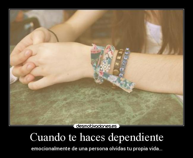 carteles cuando haces dependiente desmotivaciones