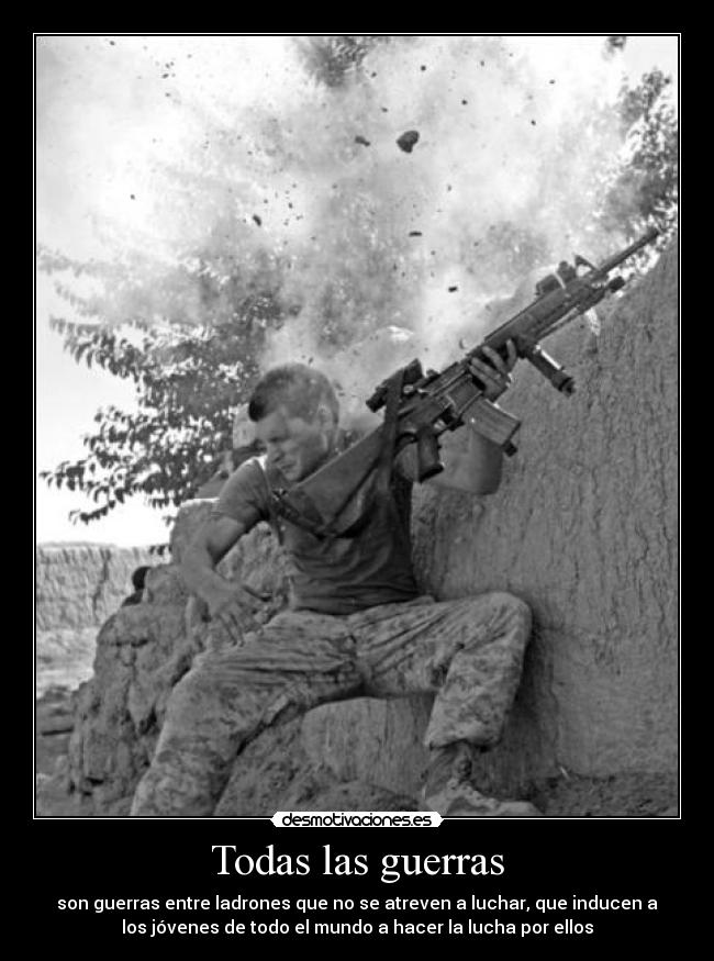 carteles asdfg crazyclub antimilitar desmotivaciones