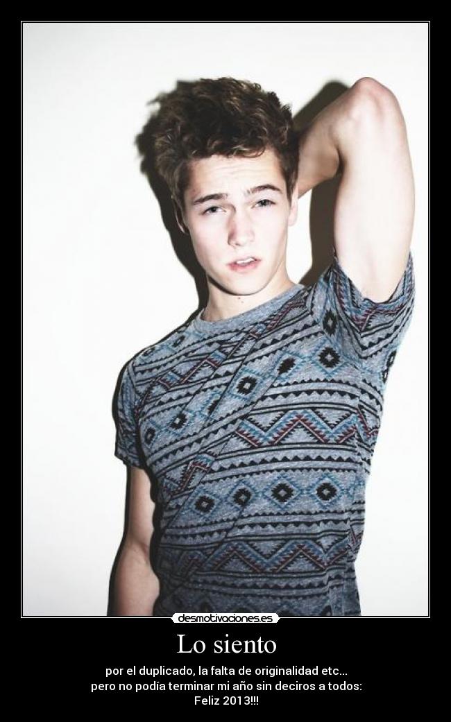 Lo siento - por el duplicado, la falta de originalidad etc...
pero no podía terminar mi año sin deciros a todos:
Feliz 2013!!!