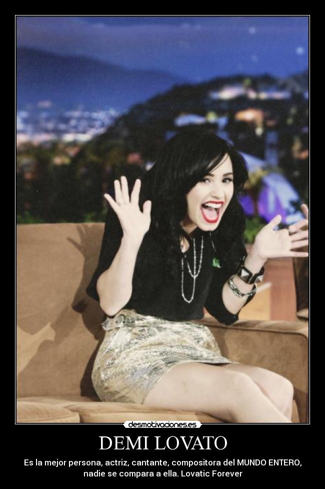DEMI LOVATO - 