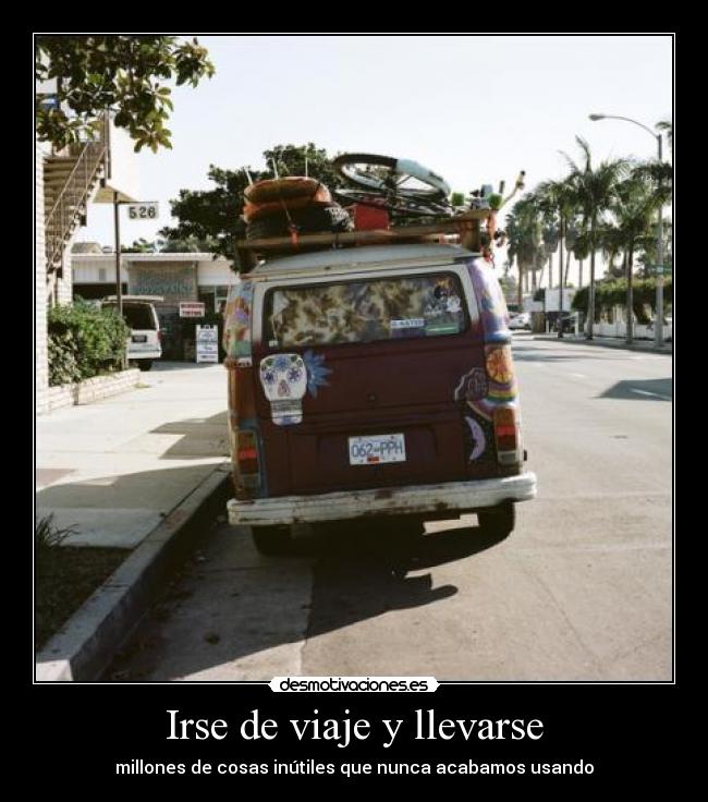 carteles malaga hasta coruna durmiendo estacion tren desmotivaciones