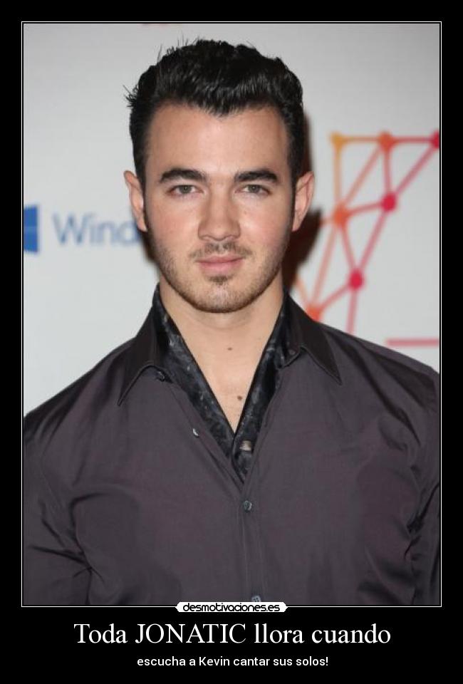 Toda JONATIC llora cuando - escucha a Kevin cantar sus solos!