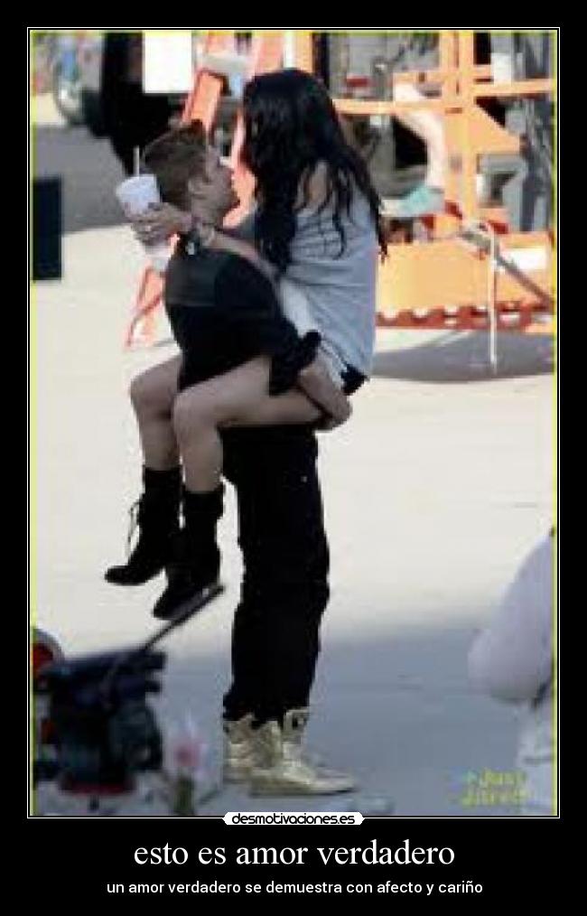 esto es amor verdadero - un amor verdadero se demuestra con afecto y cariño
