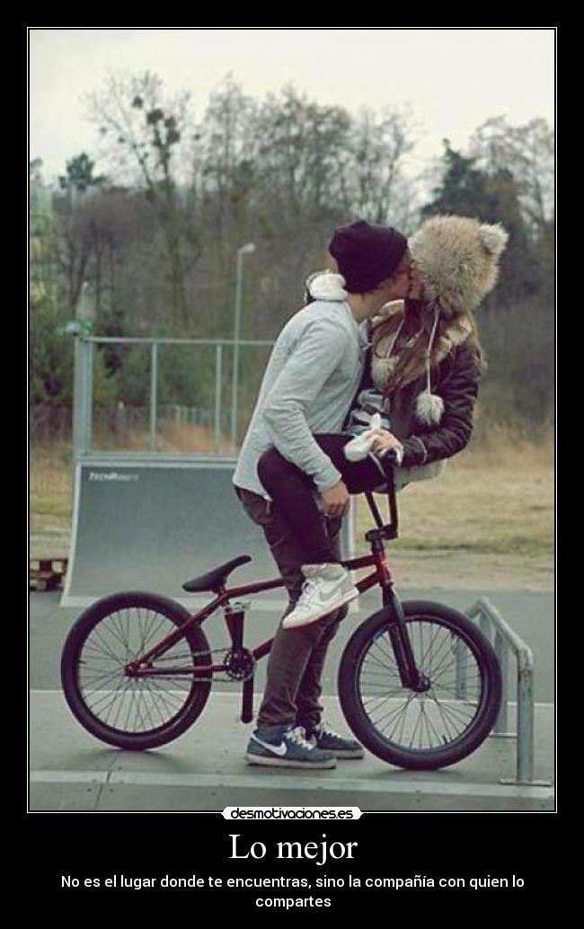 carteles amor bmx beso hipster pareja weheartit desmotivaciones