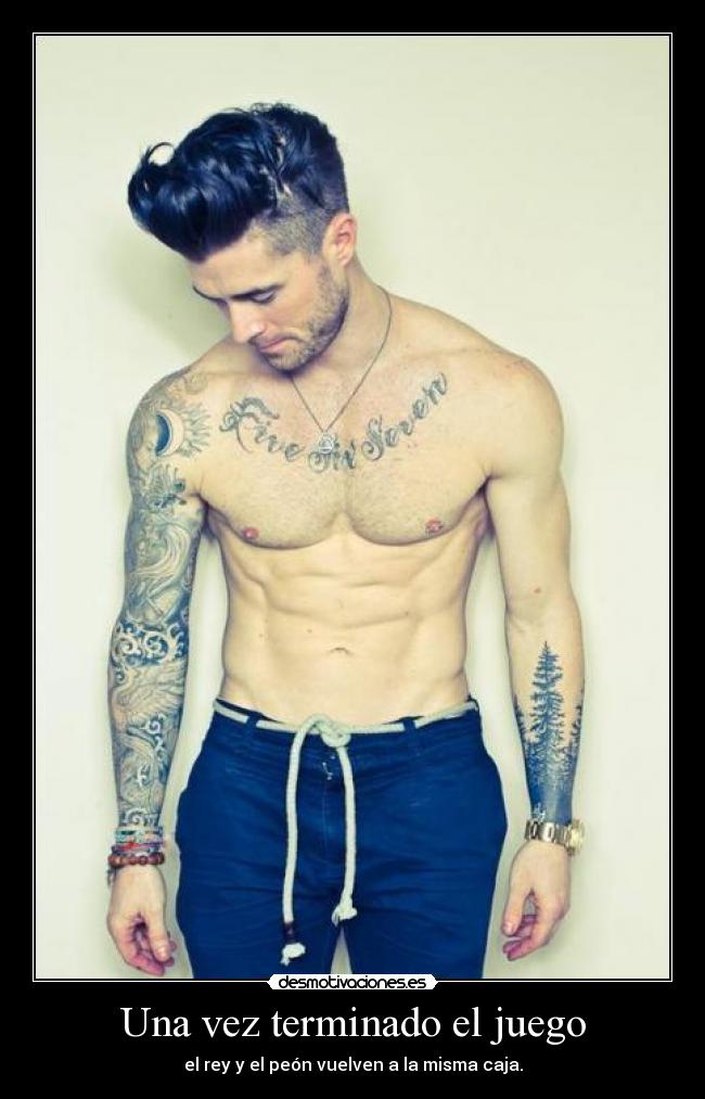 Una vez terminado el juego - el rey y el peón vuelven a la misma caja.