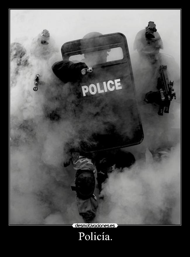 Policía. - 