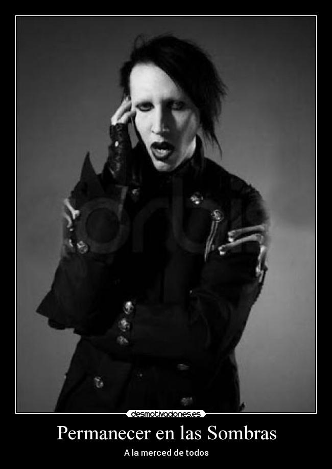 Permanecer en las Sombras - A la merced de todos