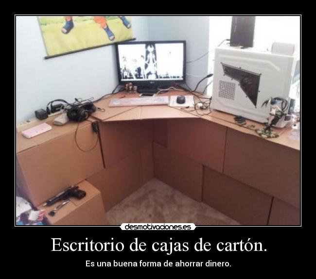 Escritorio de cajas de cartón. - 