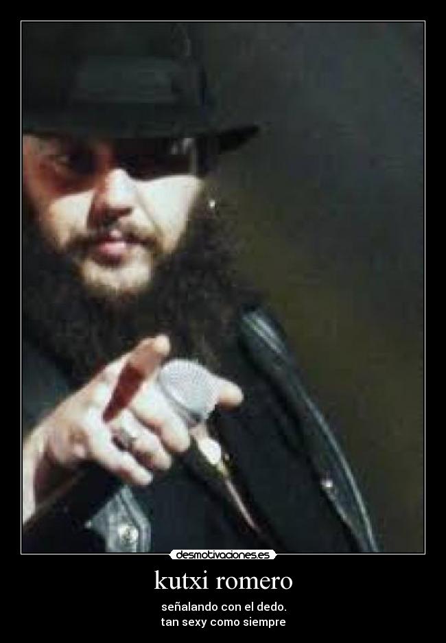 kutxi romero - señalando con el dedo.
tan sexy como siempre