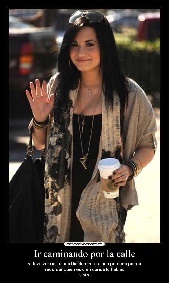 Ir caminando por la calle -