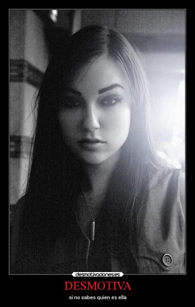 carteles mujer desmotiva sexy pelorroja bella hermosa tatuajes sasha grey desmotivaciones