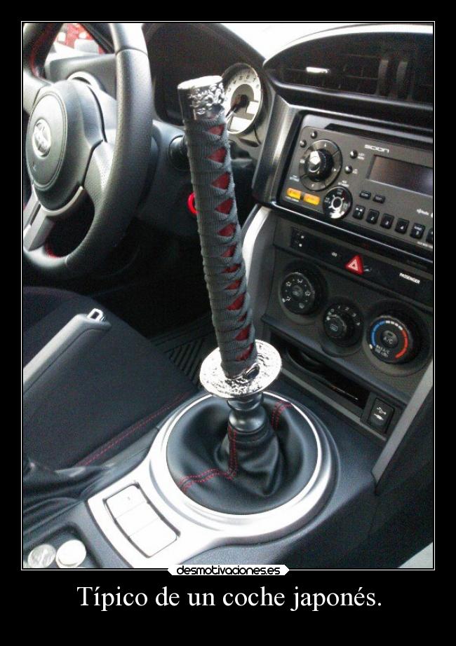 carteles humor japon japones elesteva katana coche esperandounmilagro mihijasellamaralucinaesteva desmotivaciones