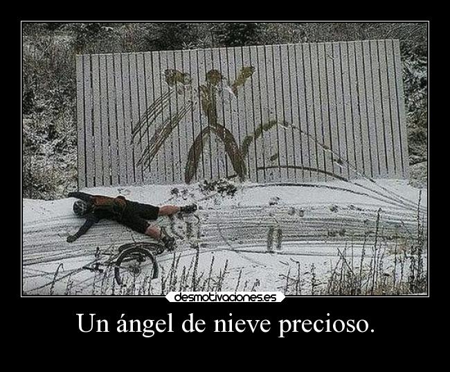 Un ángel de nieve precioso. -