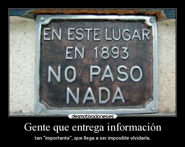 Gente que entrega información -