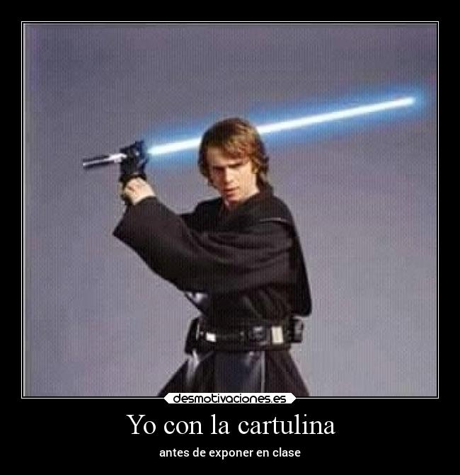 Yo con la cartulina - antes de exponer en clase