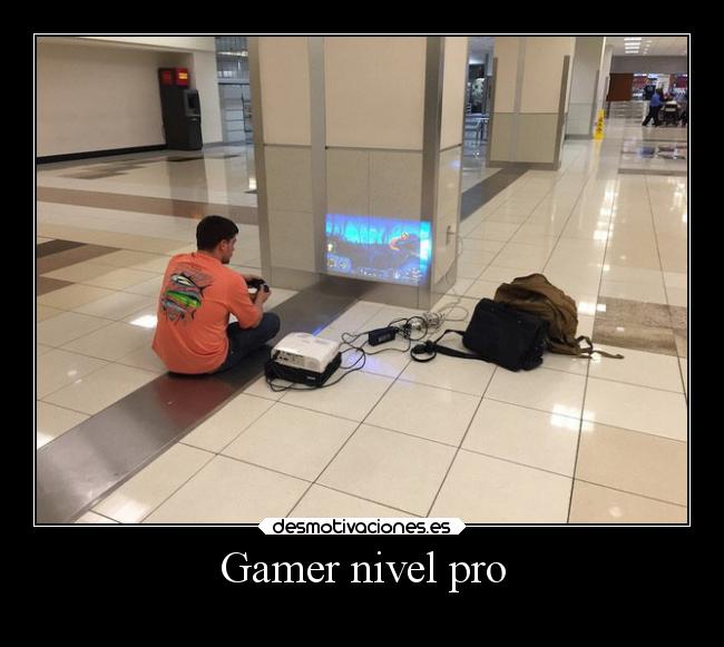 carteles videojuegos tonto desmotivaciones