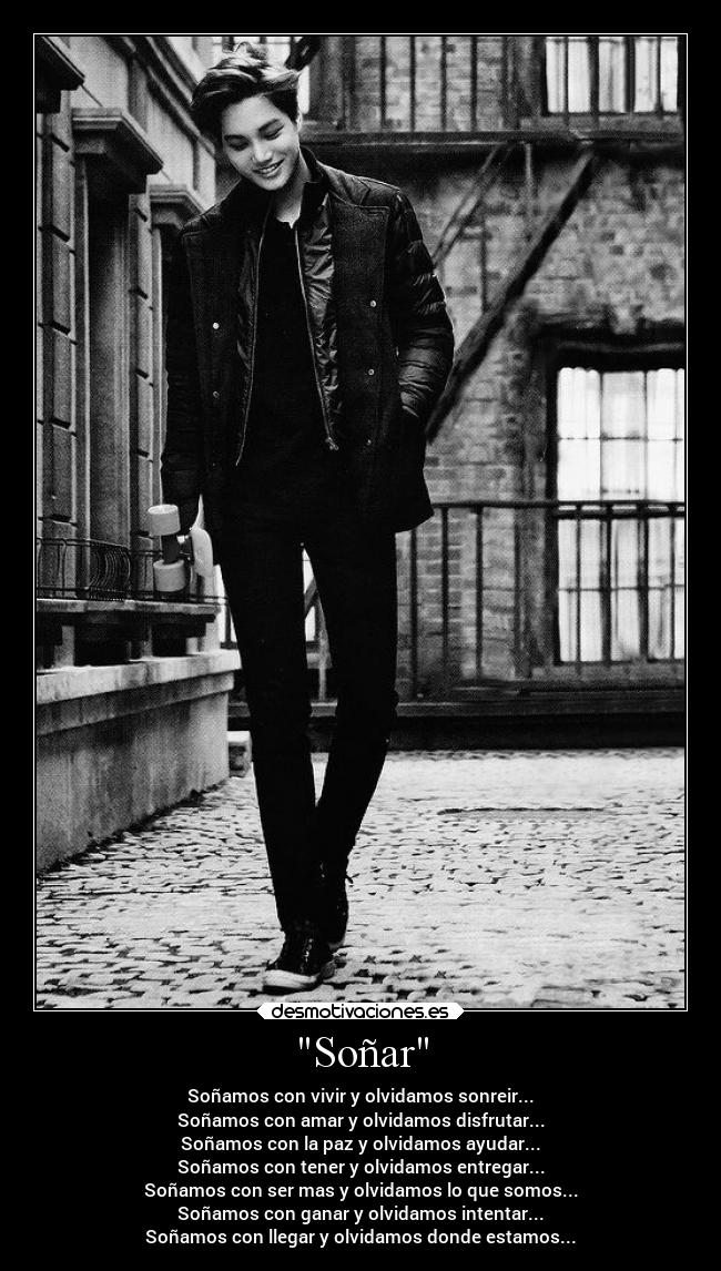 Soñar - Soñamos con vivir y olvidamos sonreir...
Soñamos con amar y olvidamos disfrutar...
Soñamos con la paz y olvidamos ayudar...
Soñamos con tener y olvidamos entregar...
Soñamos con ser mas y olvidamos lo que somos...
Soñamos con ganar y olvidamos intentar...
Soñamos con llegar y olvidamos donde estamos...