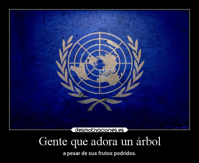 Gente que adora un árbol - a pesar de sus frutos podridos.