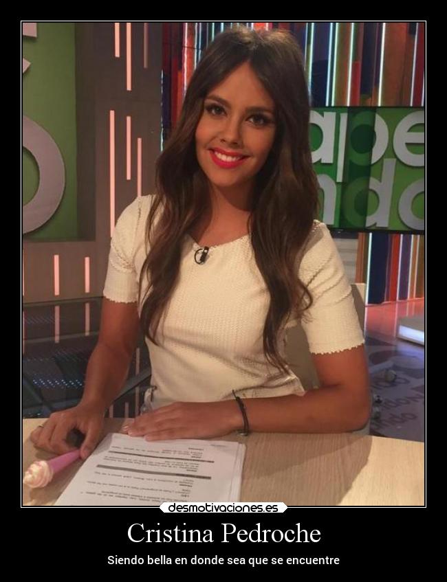 Cristina Pedroche - Siendo bella en donde sea que se encuentre