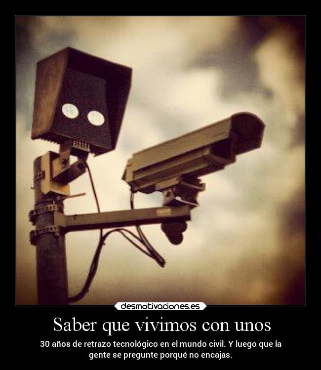 carteles desmotivaciones paralosnormalinesquenotomanpastillas paralosquecreenensantaclausysnowden desmotivaciones