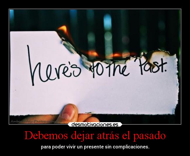 carteles pasado vida superclan soyunidiotatm lossupervivientes desmotivaciones