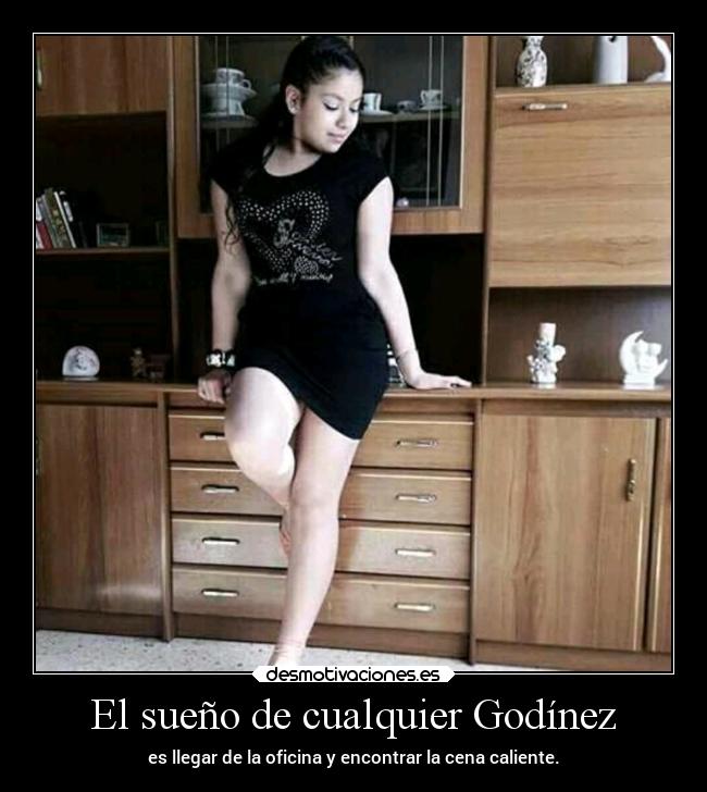 El sueño de cualquier Godínez - es llegar de la oficina y encontrar la cena caliente.