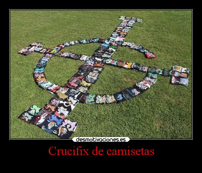 Crucifix de camisetas -