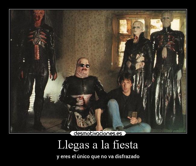 Llegas a la fiesta - y eres el único que no va disfrazado