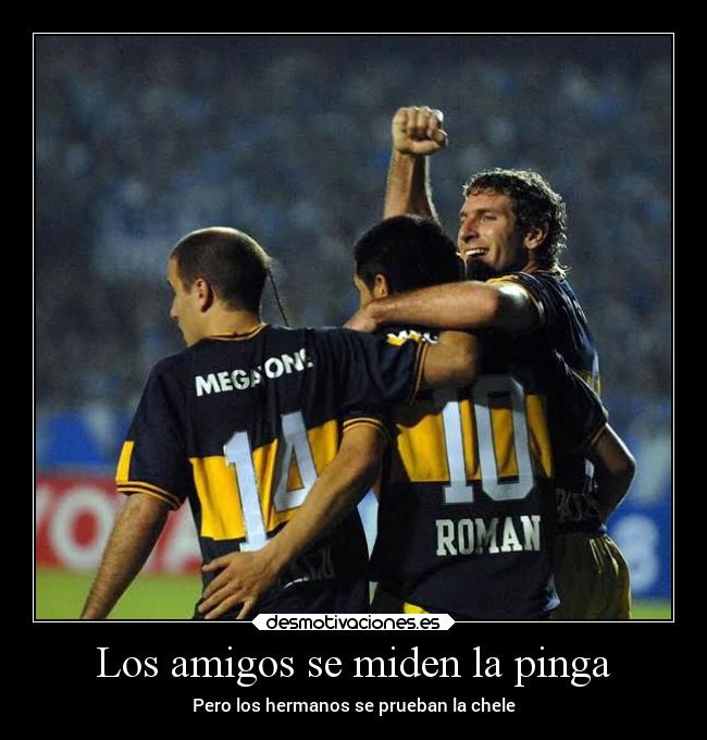 Los amigos se miden la pinga -