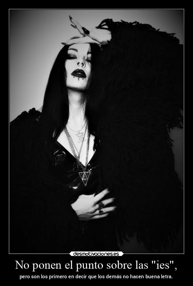 No ponen el punto sobre las ies, - pero son los primero en decir que los demás no hacen buena letra.