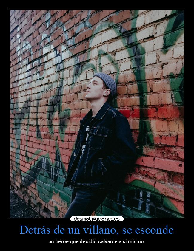 Detrás de un villano, se esconde - 