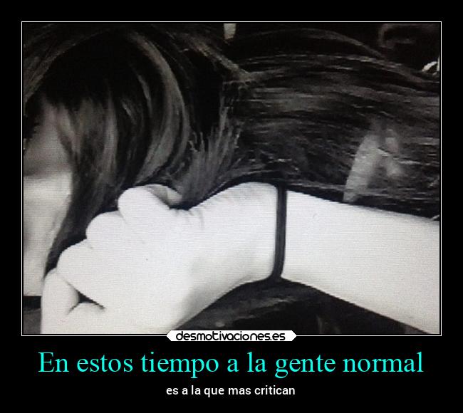 carteles besos aquiyanoexistes iamshameless desmonavidad2022 alicea desmotivaciones